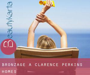 Bronzage à Clarence Perkins Homes